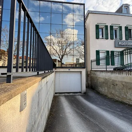 Aux Pieds Du Cube, Troyes, Parking Et Wi-fi Fibre Troyes