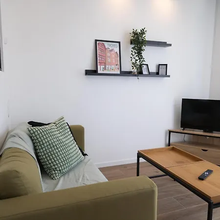 Aux Pieds Du Cube, Troyes, Parking Et Wi-fi Fibre Apartment
