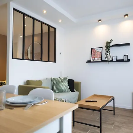 Aux Pieds Du Cube, Troyes, Parking Et Wi-fi Fibre Apartmán Troyes